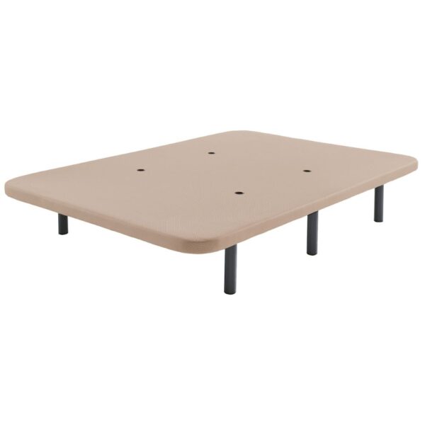 Base tapizada de color beige, con estructura metálica y seis patas cilíndricas de metal gris oscuro. La superficie de la base presenta orificios para ventilación, diseñados para mejorar la circulación de aire.