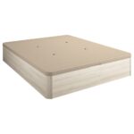 Canapé cerrado en tonos claros, con una estructura de madera de acabado natural y una tapa beige con orificios para la ventilación. El diseño es moderno y minimalista, ideal para maximizar el almacenamiento en el dormitorio.