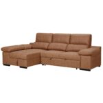 Sofá modular de color marrón claro con chaise longue y cojines acolchados, diseñado para sala de estar.